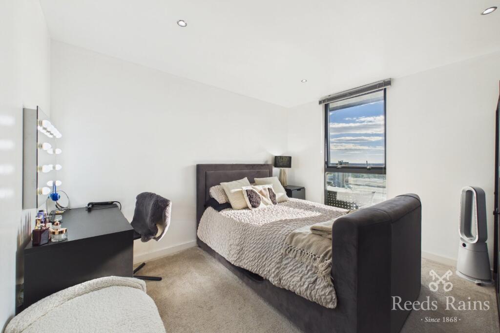 Apartment in Salford, Greater Manchester - View 5