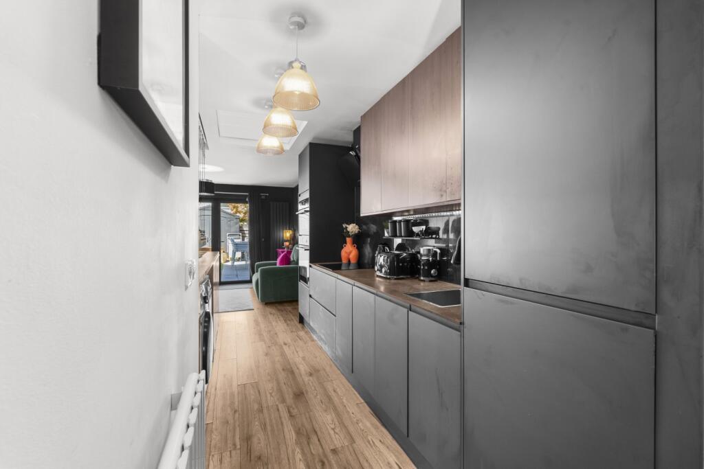 Brickcroft Hoppit, Newhall, Harlow, Essex, CM17 photo 4
