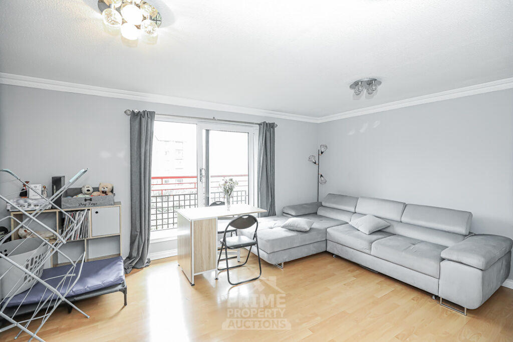 Apartment in Glasgow - View 3