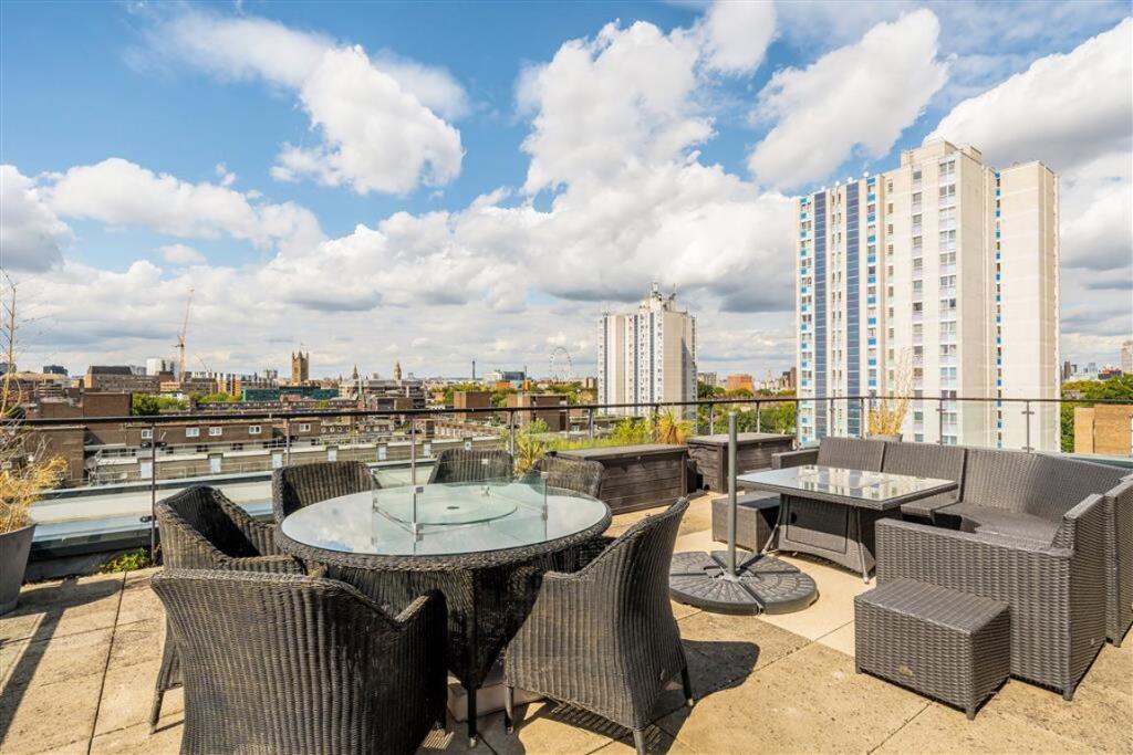 Apartment in London - More
