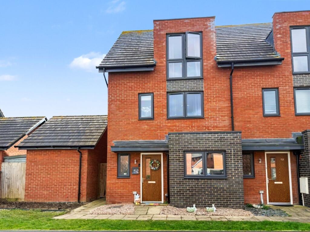 Main image of property: 52 Rievaulx Way, Daventry,  NN11 2PG