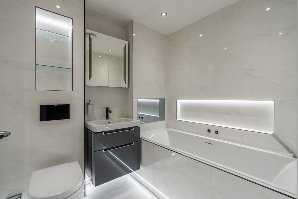 House in Southampton - View 3