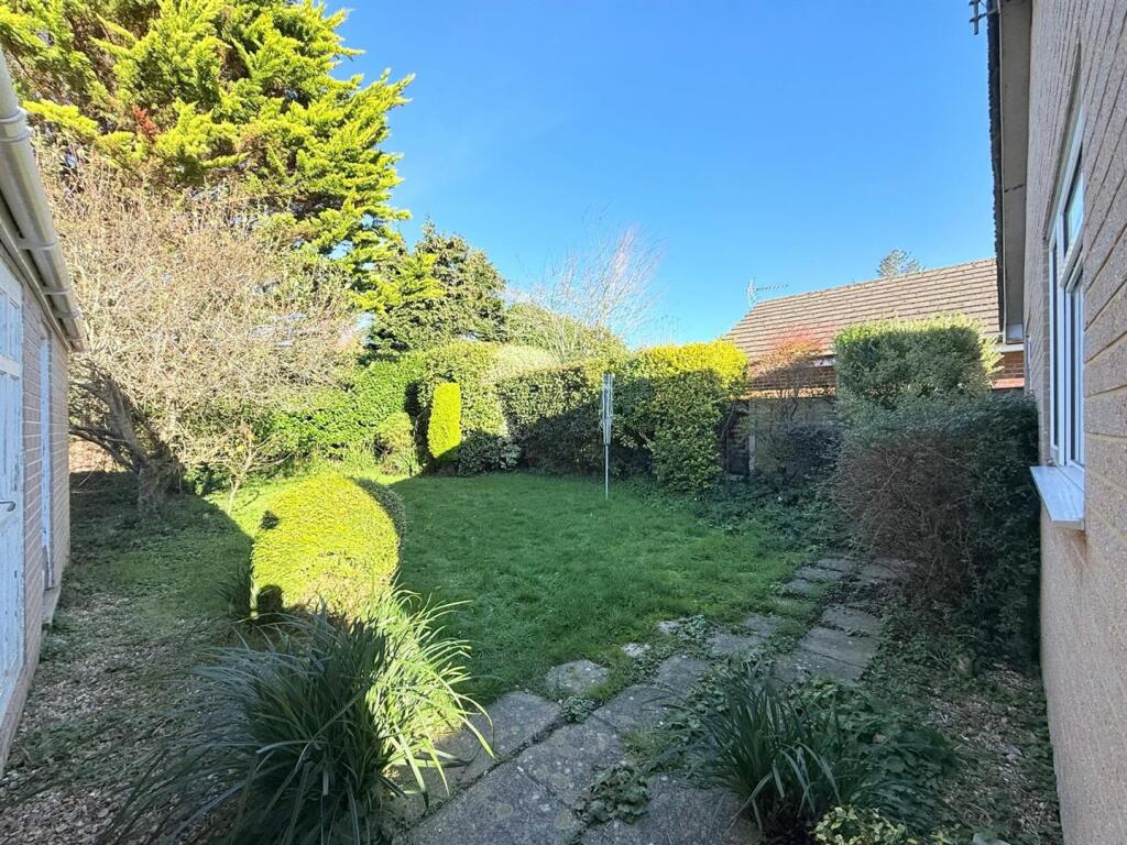 House in Ferndown - View 2