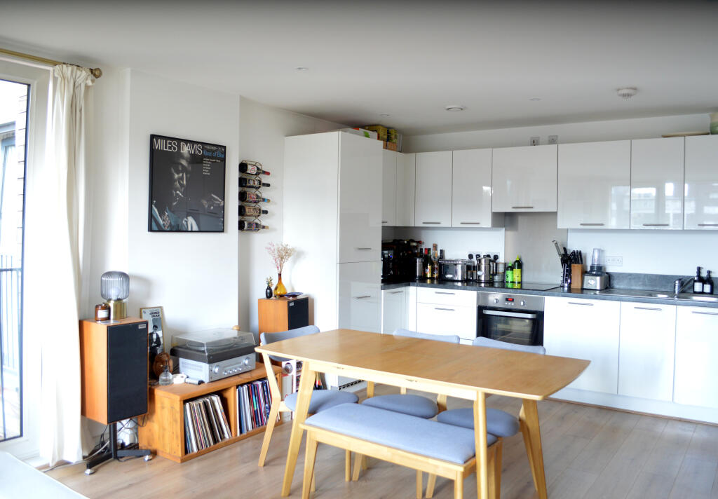 Apartment in London - View 3