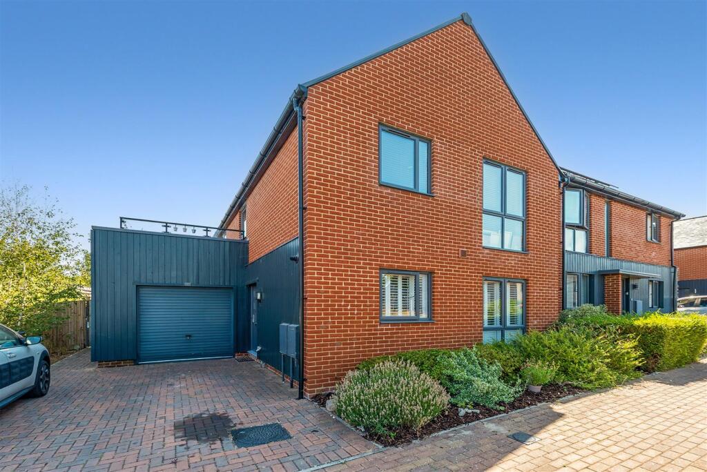 Main image of property: Woodpecker Way, Picket Piece