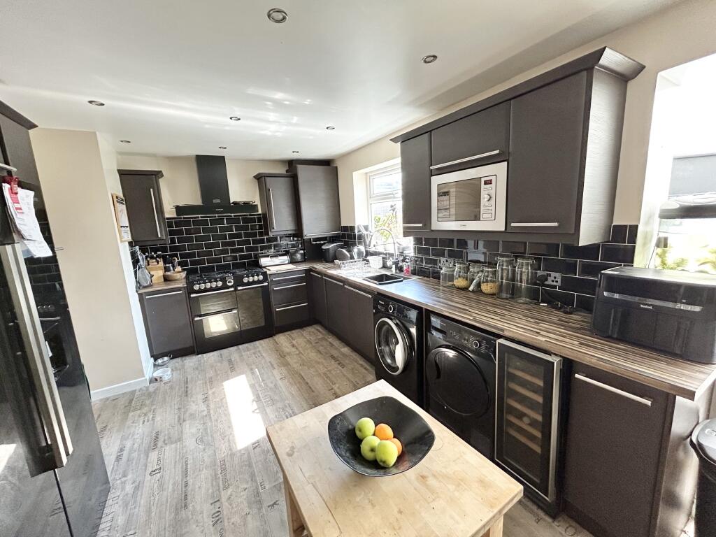House in Sefton, Liverpool City Region - View 4