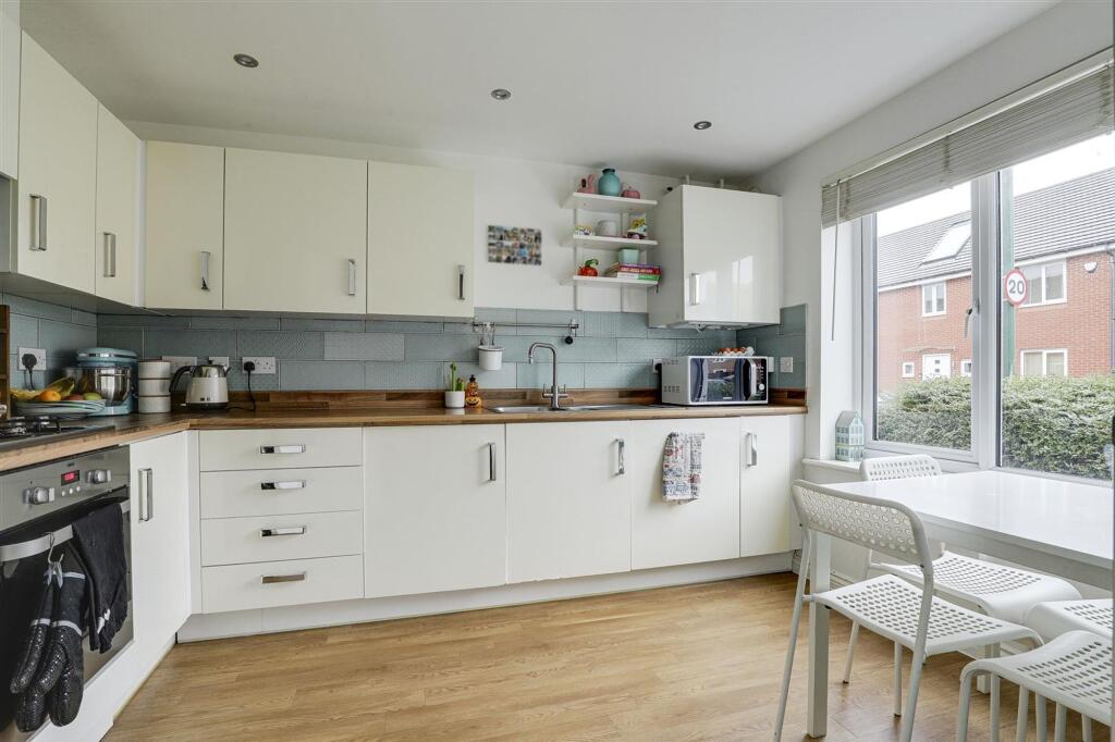 House in Nottingham, Wilford - View 5