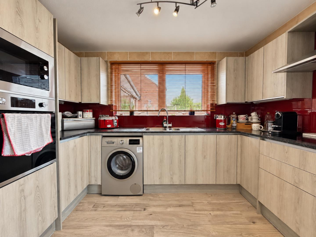 House in Tonbridge - More