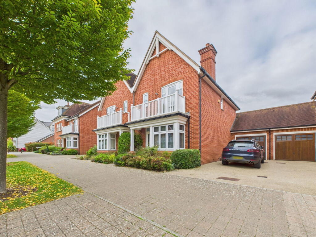 Main image of property: The Boulevard, Horsham, West Sussex
