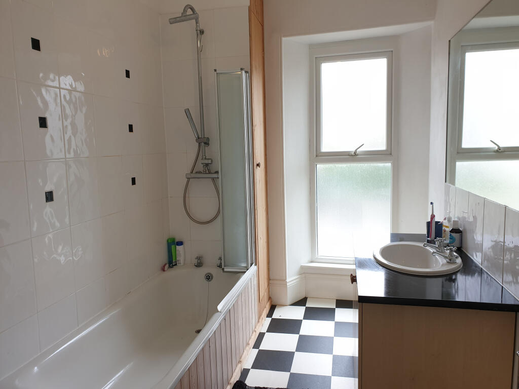 Apartment in Plymouth - View 3