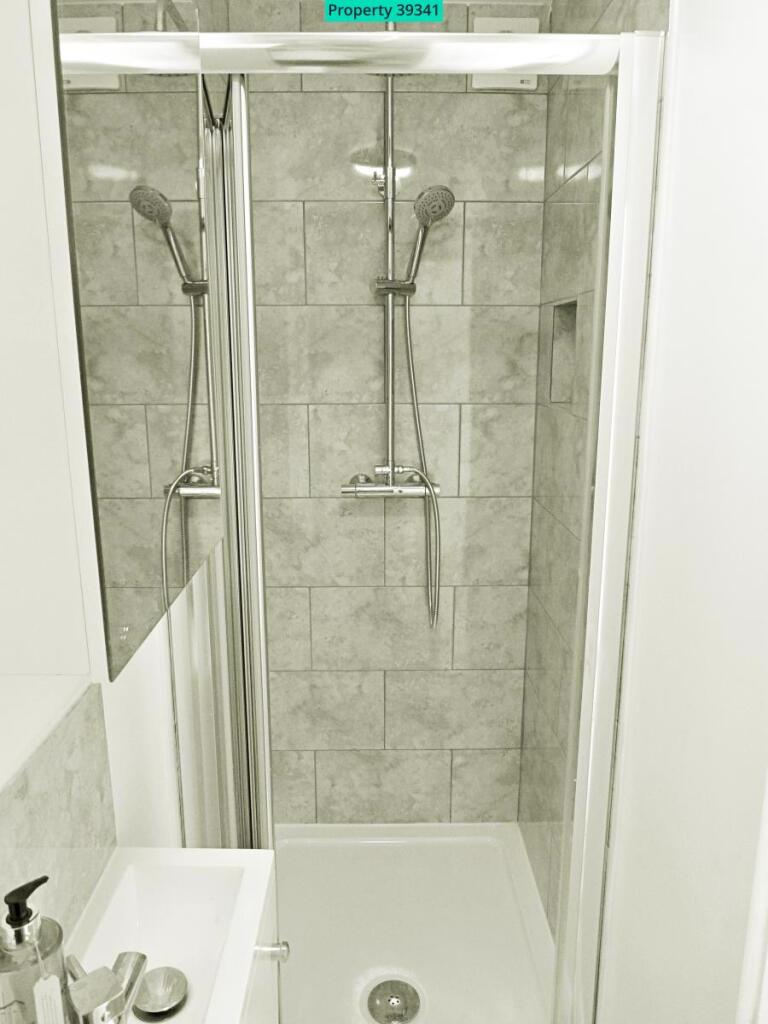 3 bedroom maisonette for rent