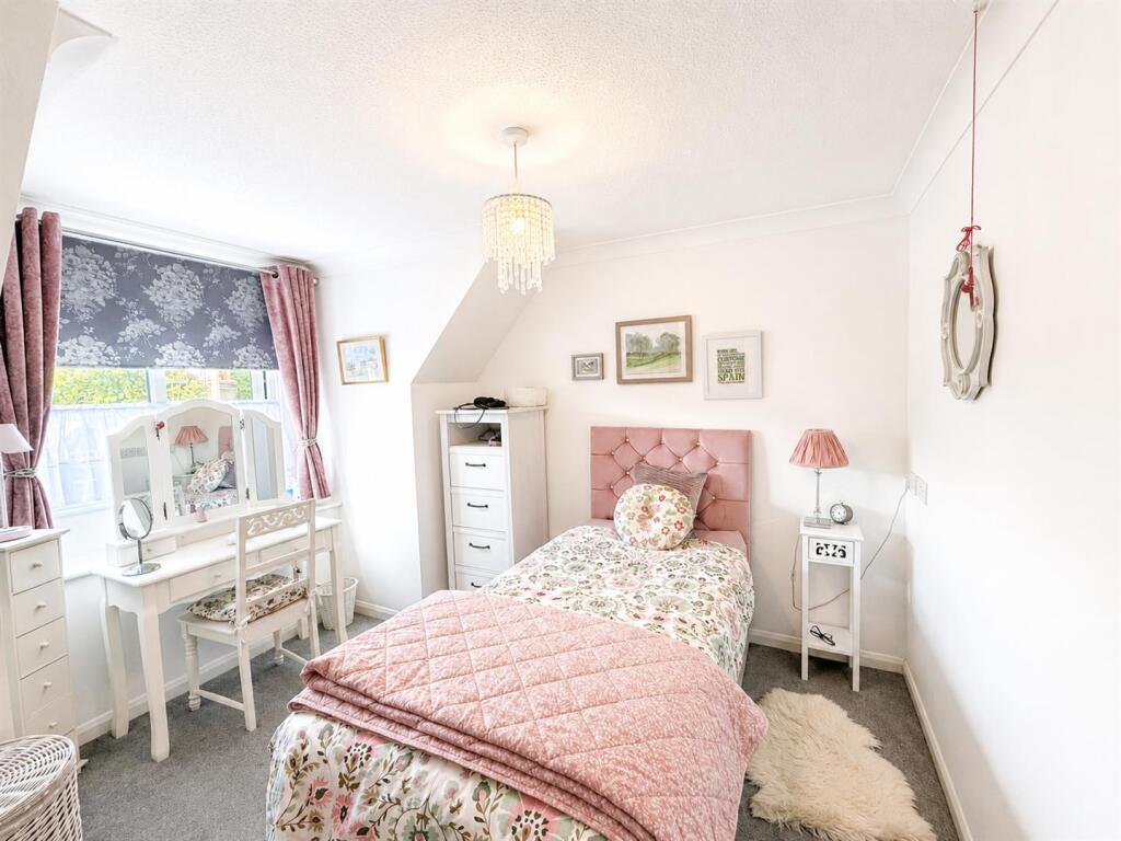 Apartment in Chelmsford - More