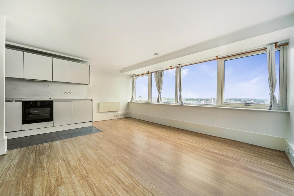 Apartment in London, Pepys Estate, New Cross - More