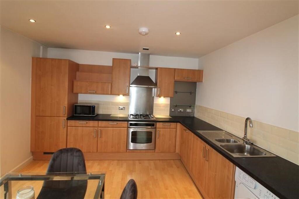 Apartment in Leeds, West Yorkshire - View 4
