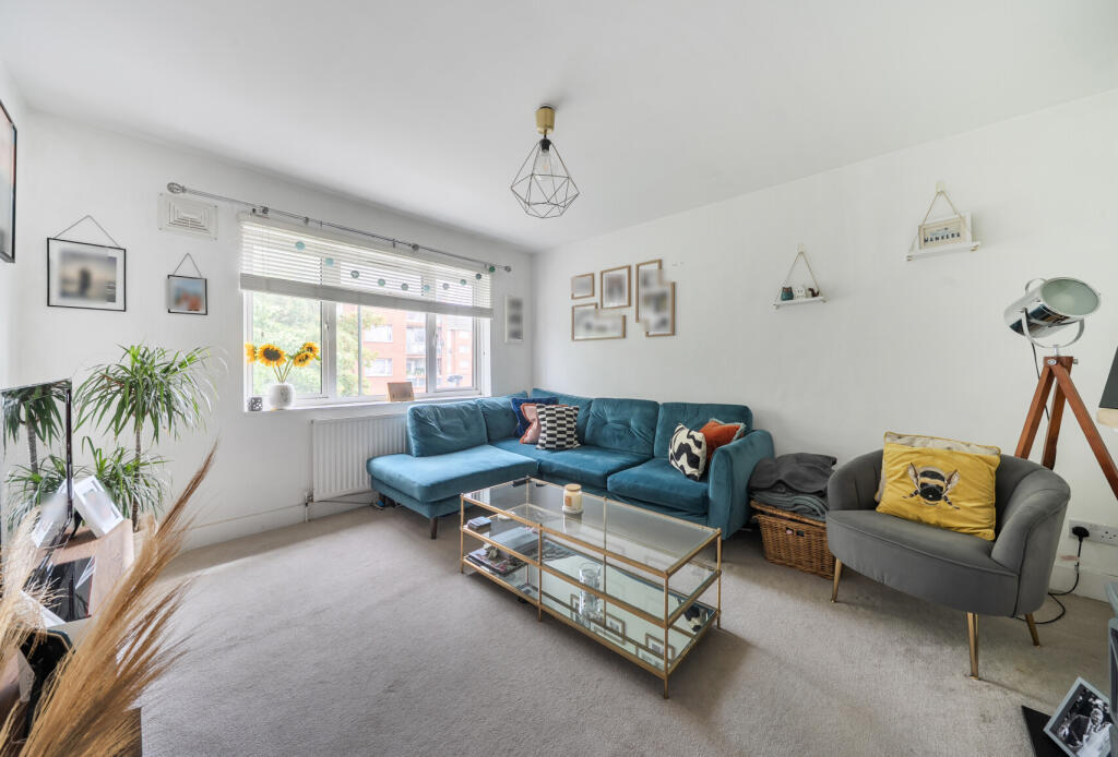 Apartment in London, Merton - View 2