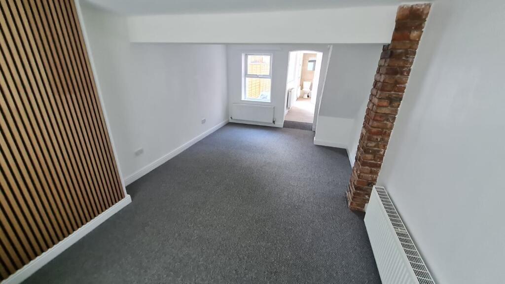 House in Boston, Bargate, Witham - View 5