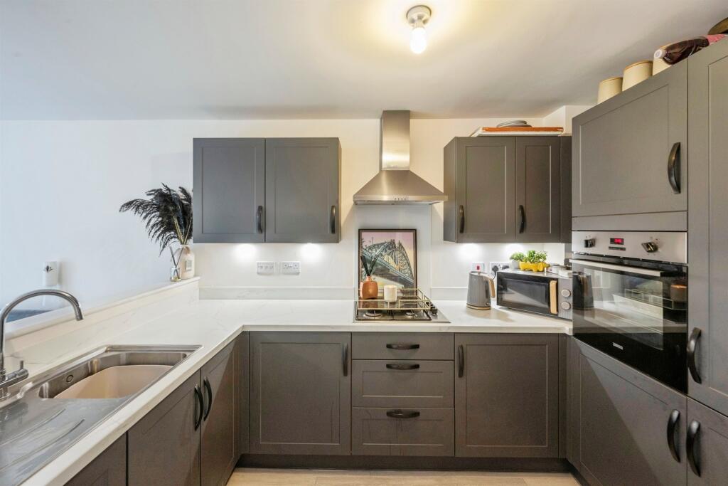 Braeburn Drive, Hatfield, Doncaster photo 2