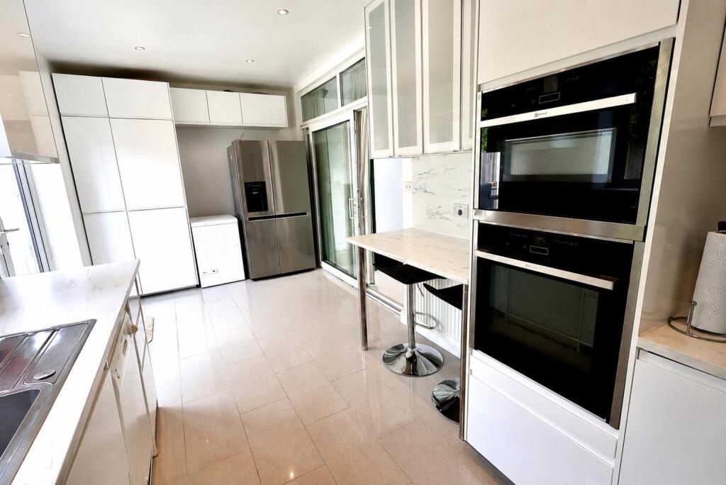 Court Road, Orpington, BR6 0PN