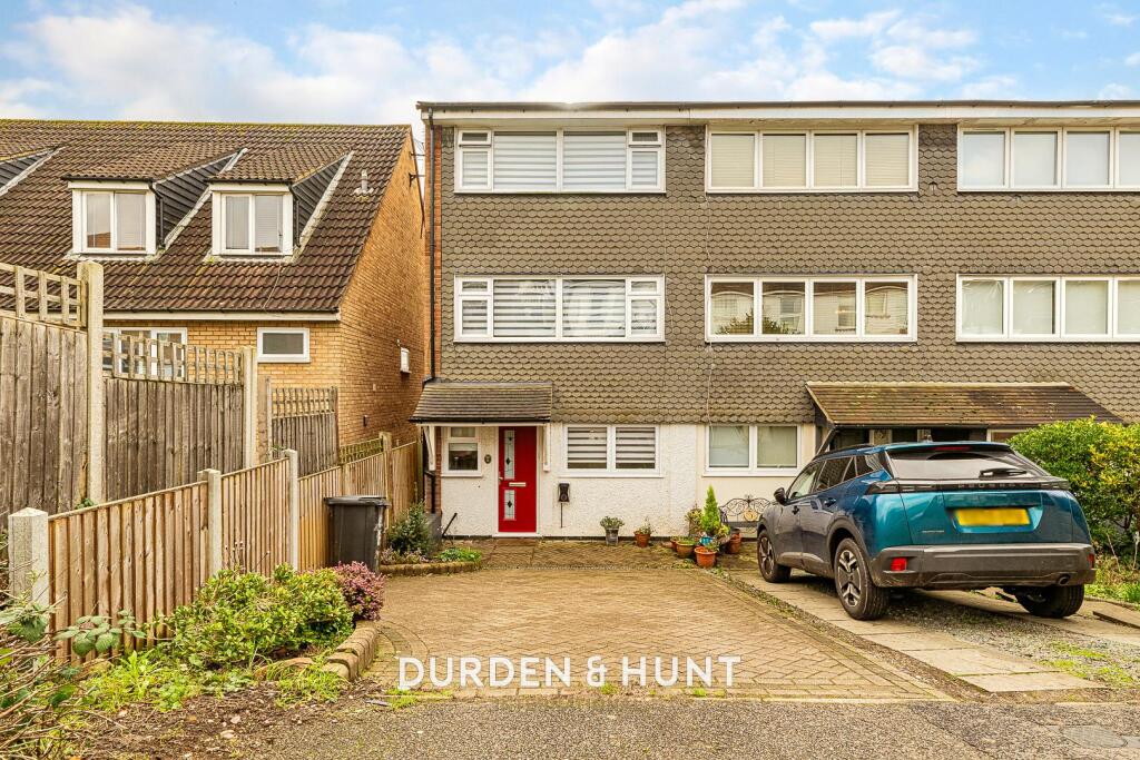 Main image of property: The Seymours, Loughton, IG10