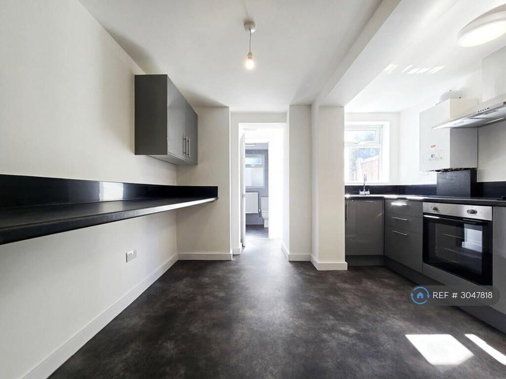 Main image of property: Lincoln Road, Enfield, EN1