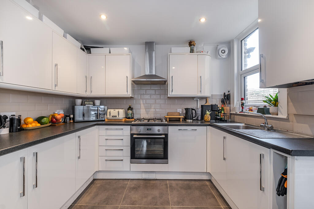 House in London - View 3