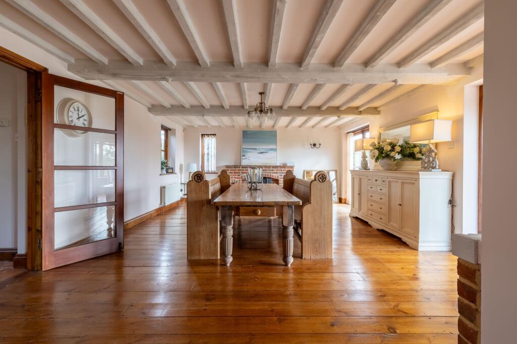 Space, Privacy and Countryside Views in Sedgeford photo 2
