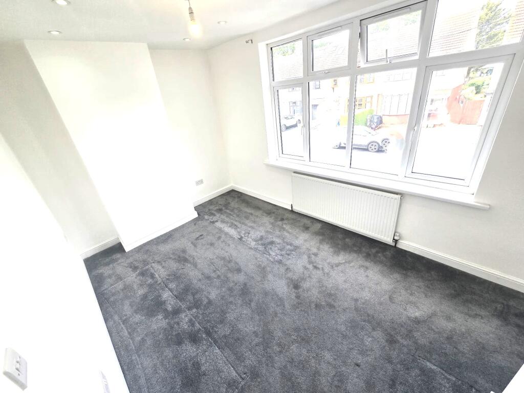 House in Romford - View 5