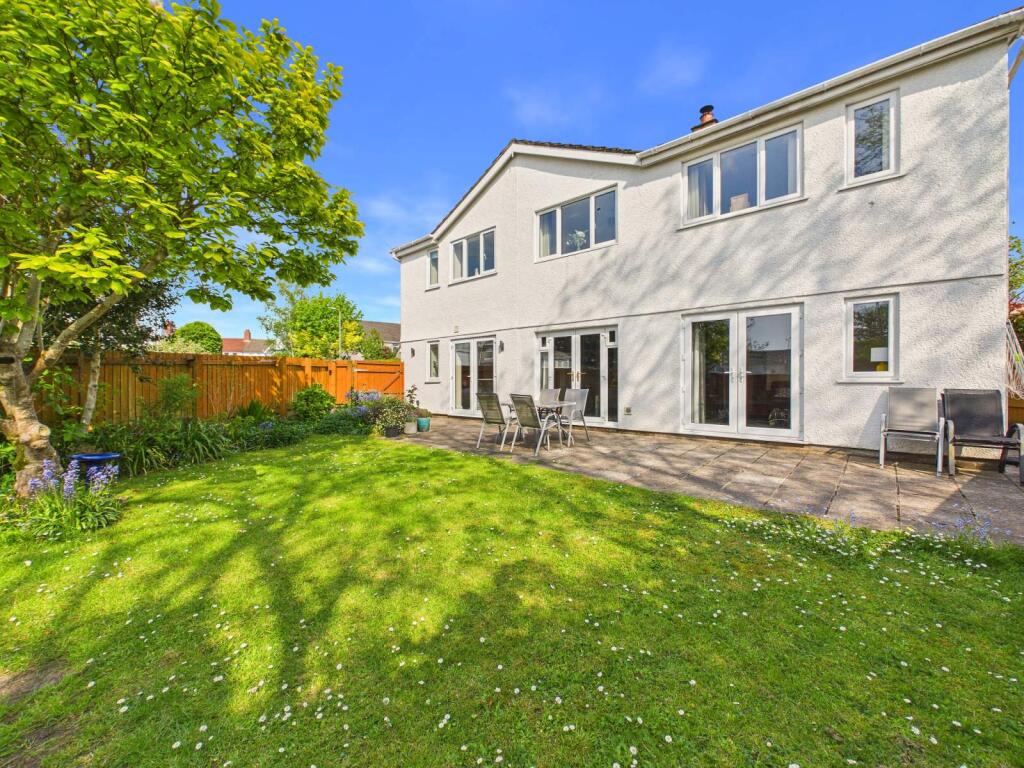 Main image of property: Clos Brynderi, Rhiwbina, Cardiff. CF14