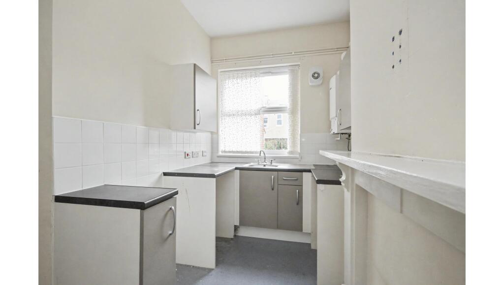 Apartment in Derby - View 3