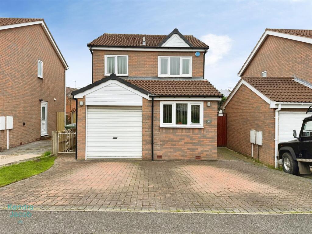 3-bed detached on St. Annes Drive, Worksop, £230,000