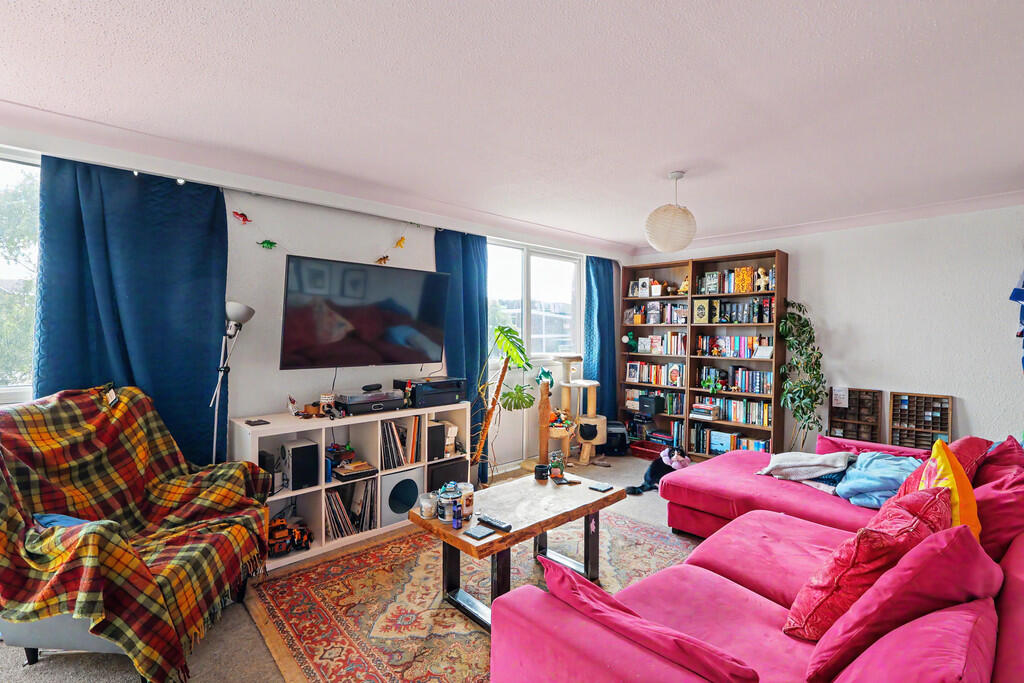 Dowland Place, Adastral Road photo 4