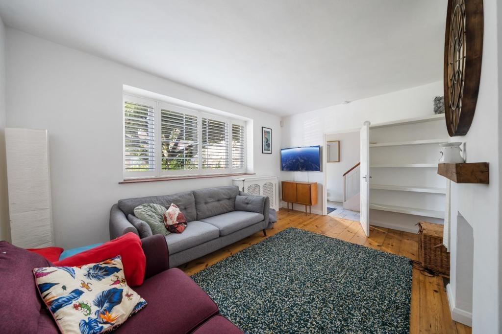 Main image of property: Mayfield Close, Hackney, E8