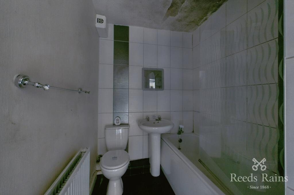 Apartment in Salford - View 5