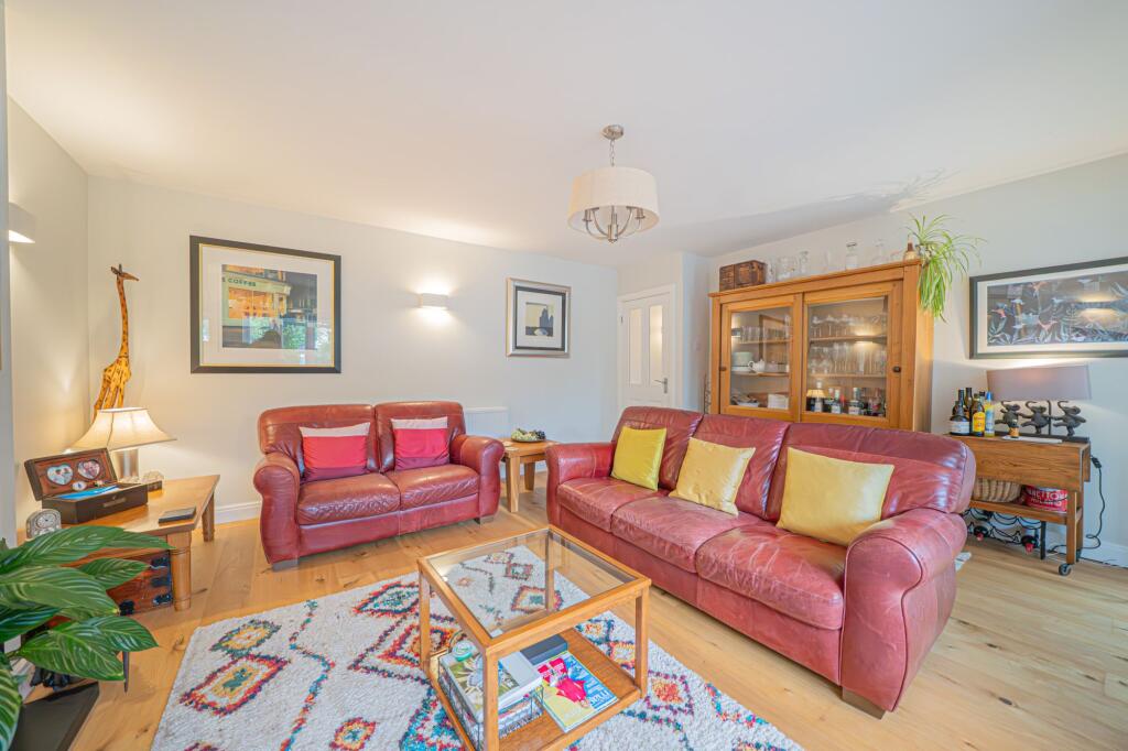 House in Solihull, Balsall - More