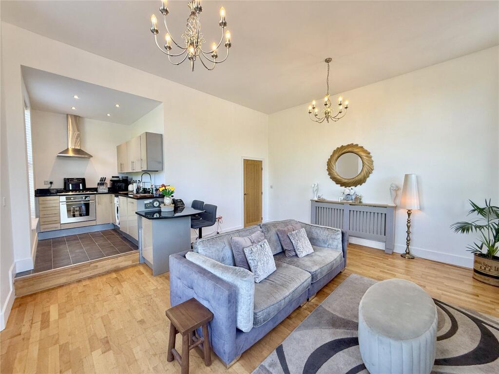 Apartment in Sefton, Birkdale - View 5