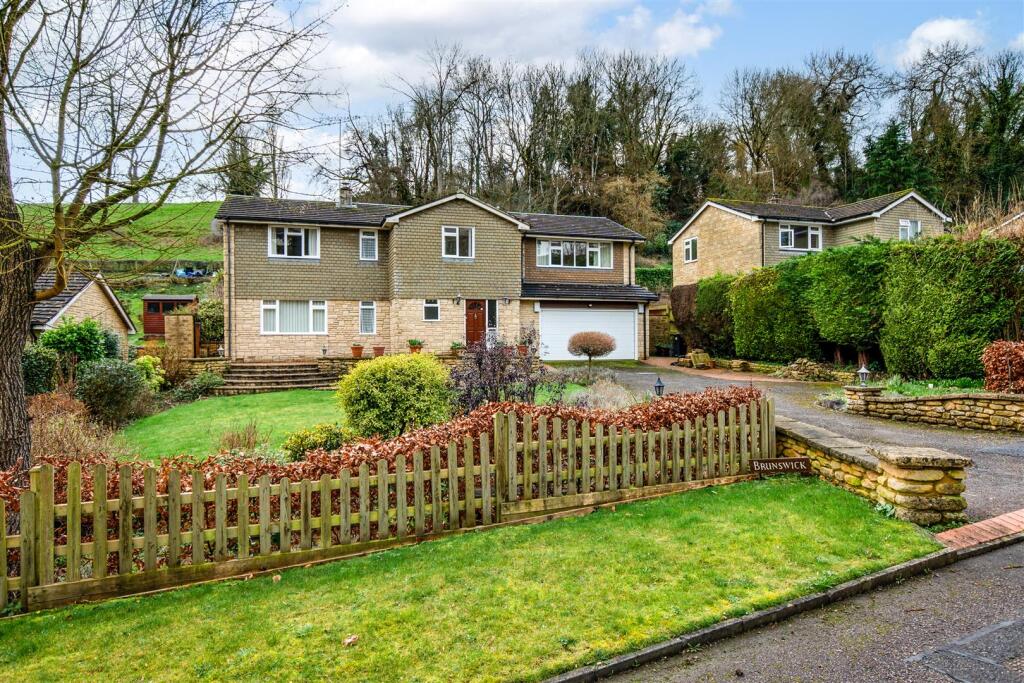 Main image of property: The Glen, Saltford, Bristol