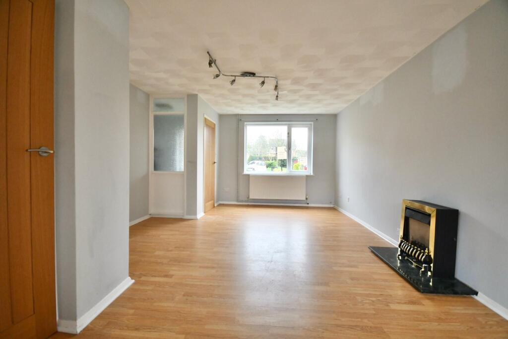 St Botolphs Close, South Wootton, King's Lynn, PE30 photo 4