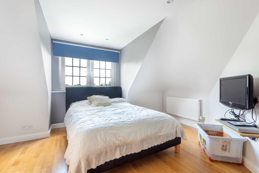 House in London - View 6
