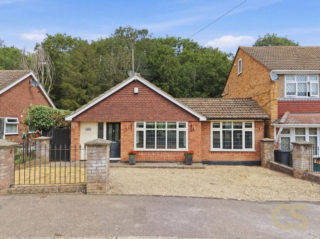 Main image of property: Bonney Grove, Goffs Oak, Hertfordshire, EN7 5LS