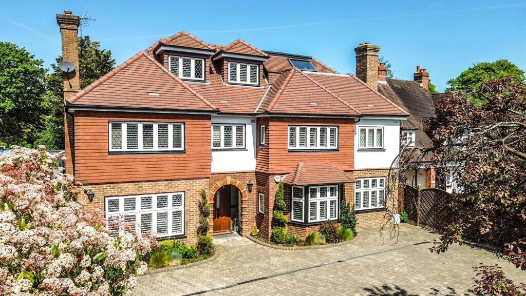 Main image of property: The Crescent, South Cheam