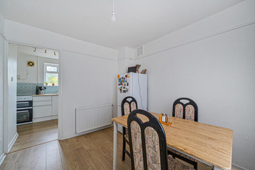 House in Woking, Westfield - View 5