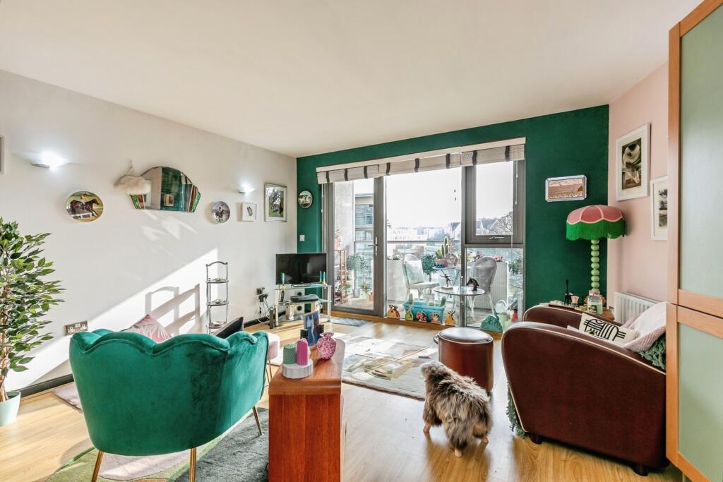Apartment in Bristol, Canon's Marsh, Spike Island - View 5