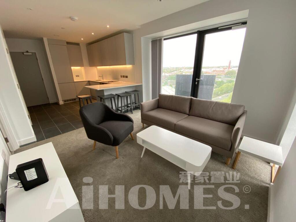 Apartment in Manchester, City Centre - View 5