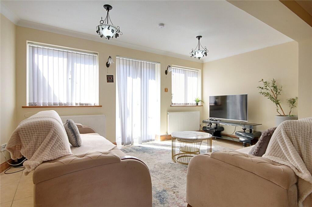 House in Enfield - View 5