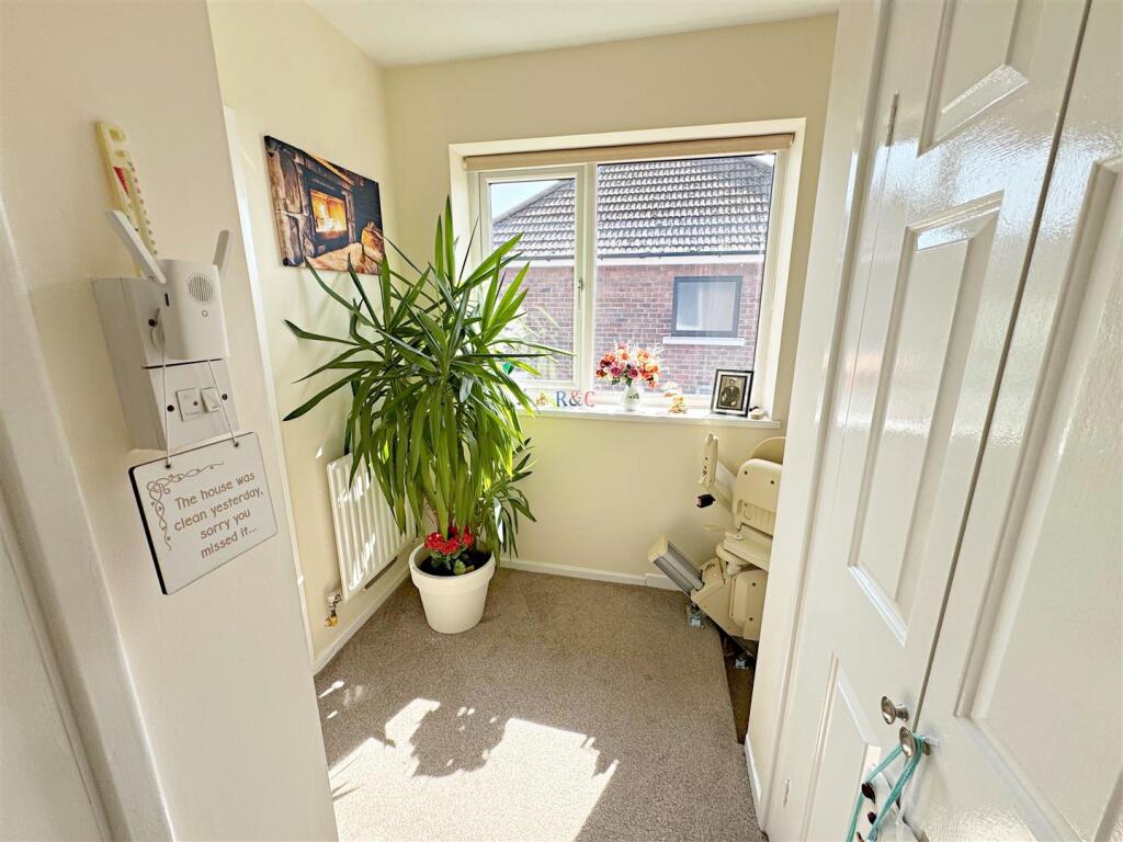 Apartment in Doncaster, North East Lincolnshire - View 5