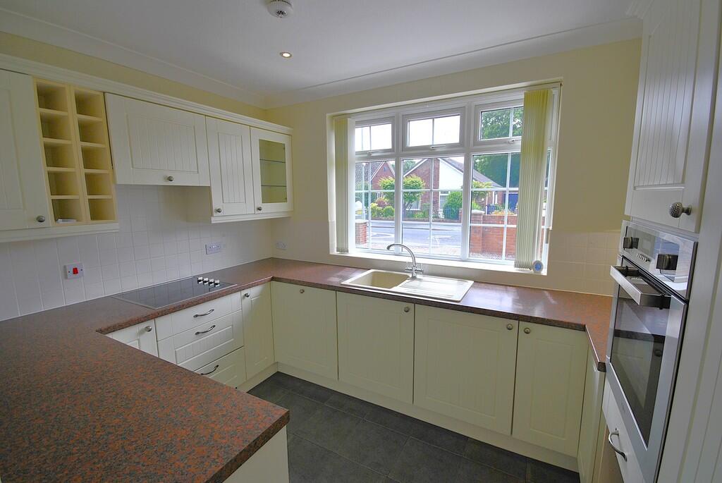 St. Marys Crescent, Tickhill, Doncaster photo 4