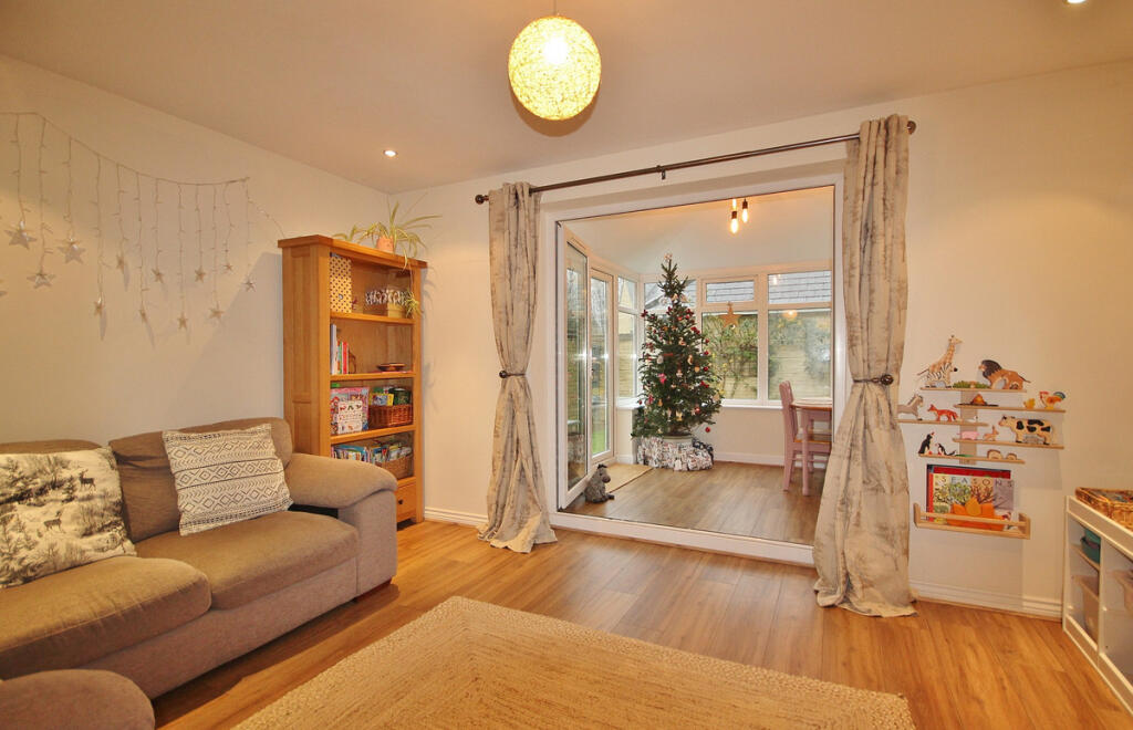 Woodley Green, Witney, OX28 photo 3
