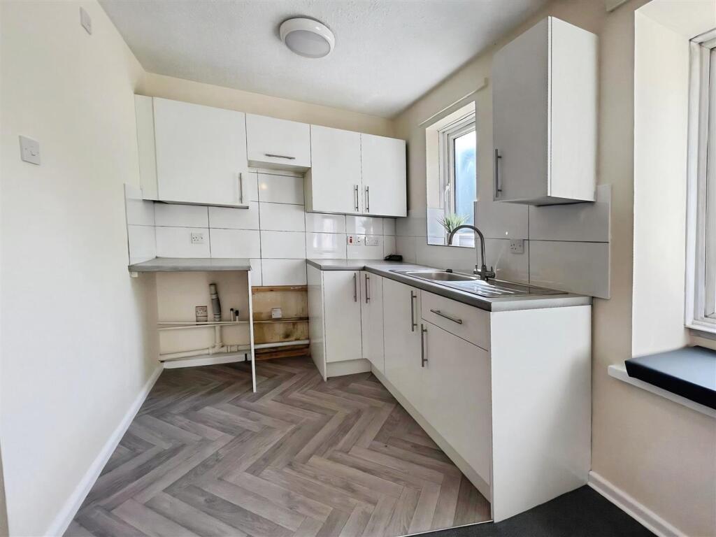Riverside Court, Littlethorpe photo 5