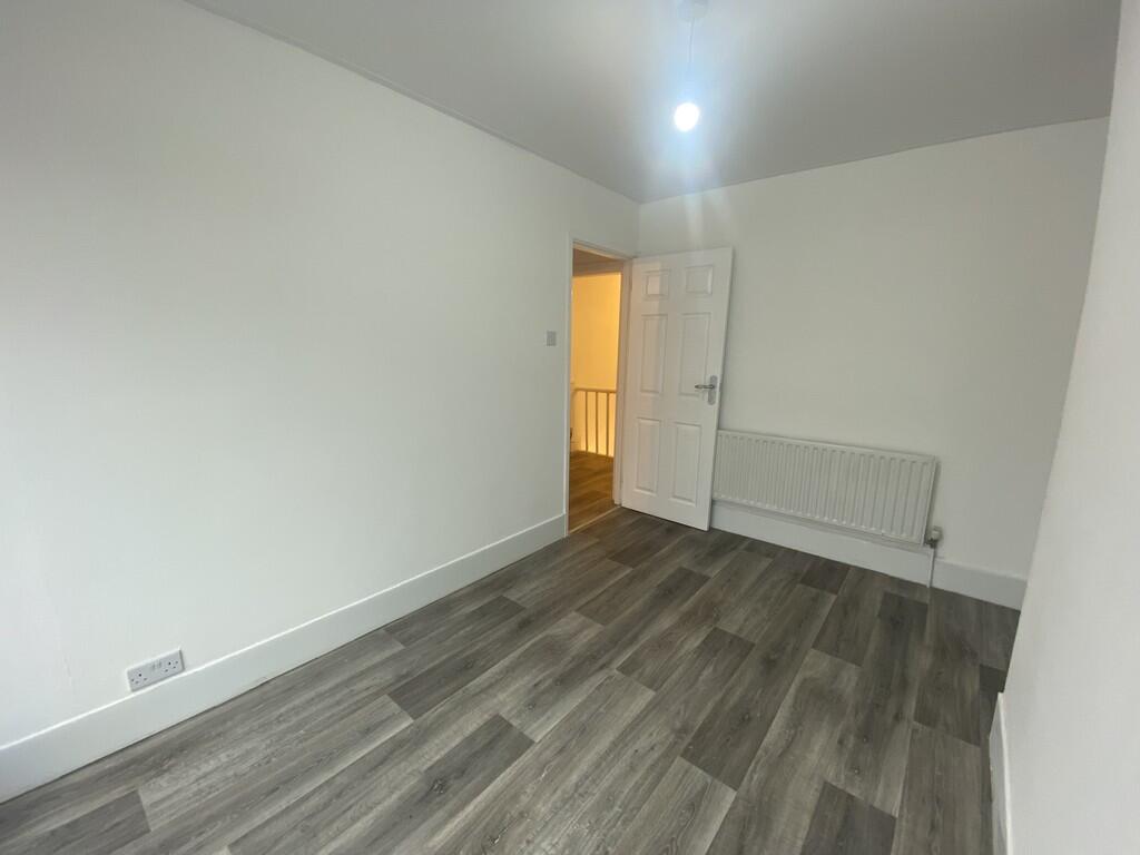 Apartment in Crewe, Coppenhall - View 4