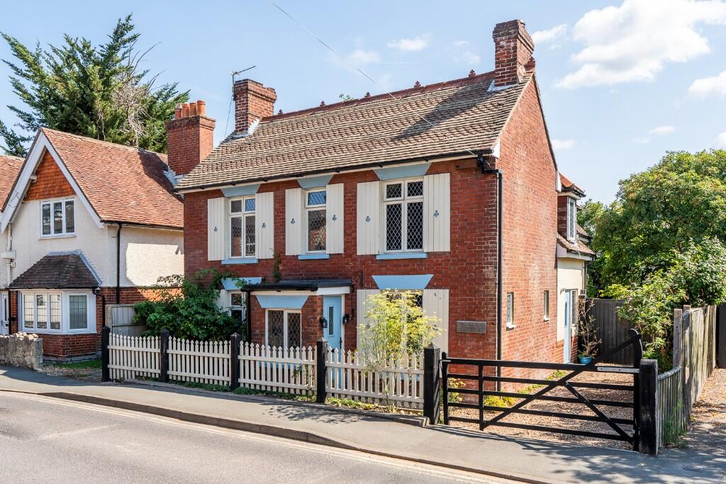 Main image of property: Newtown Road, Warsash, SO31